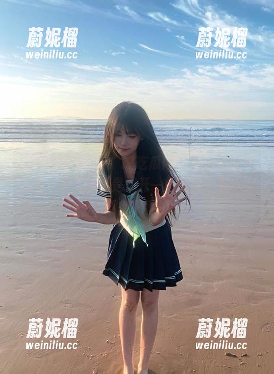 在“17吃瓜网”上观看反转剧情，每次都像是揭开一层面纱，隐约有点期待又害怕。