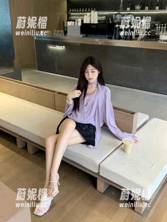 看51cgfun苹果版时一不小心就变成了竞争对手，手中的瓜都快吃坏了……
