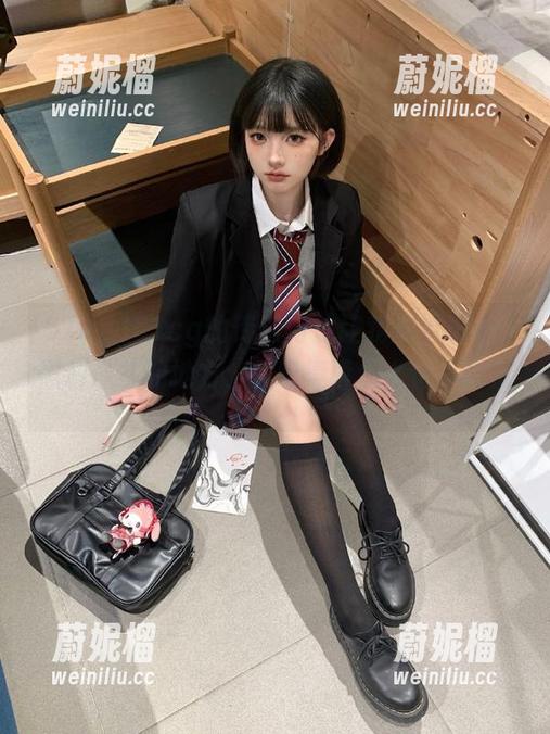 51cg的传送门总让我反复思考，黑料最多的地方，瓜喂得再怎么也不会腻。
