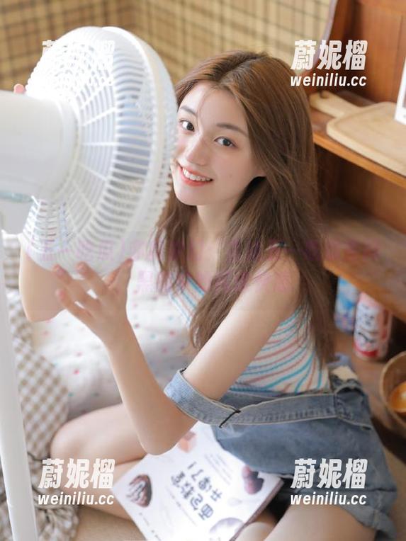五一吃瓜 亦真亦幻:直达五一吃瓜官网,黑暗中的阅读快感