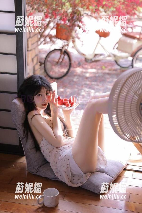 今日吃瓜每日发布更新，连猫都碰一碰，悄悄对我眨眼