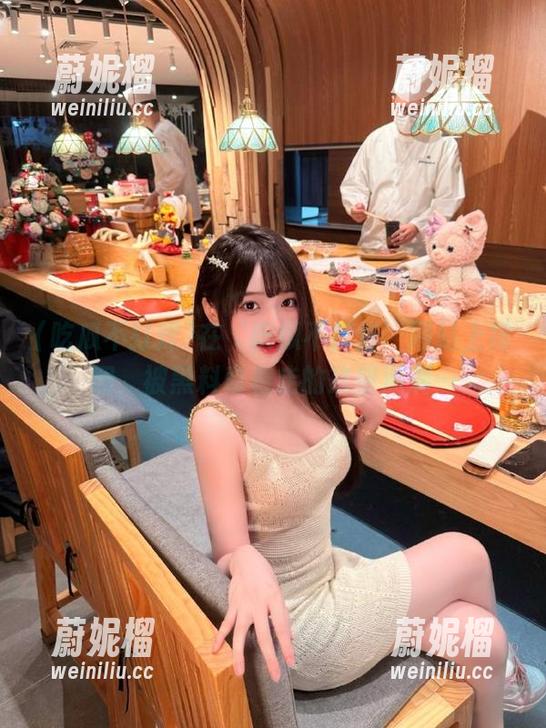 在‘吃瓜不打烊’网站上徘徊，被黑料牵着走的欲望满满…