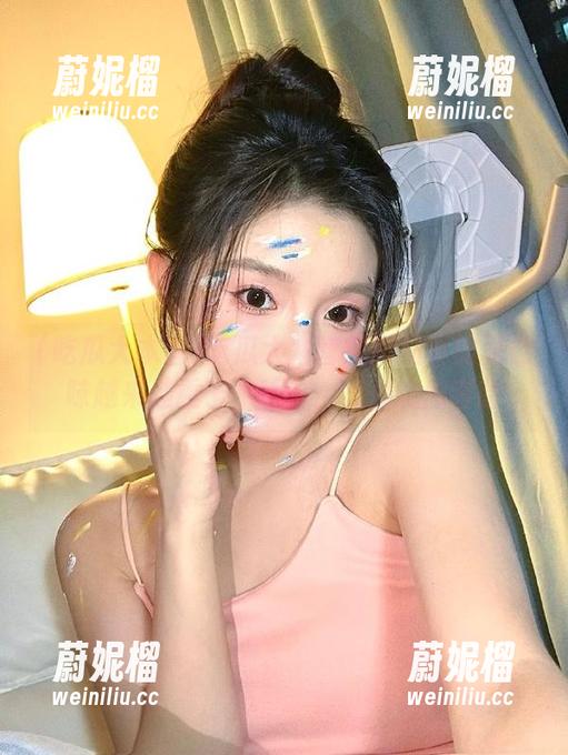 吃瓜大本营的网站真的是口味越来越重了，哈哈，我是说内容哈