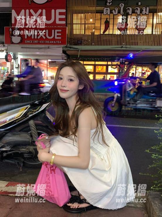 免费吃瓜，新鲜瓜果从未如此简单！下载17c吃瓜网，心痒痒得无法自拔。