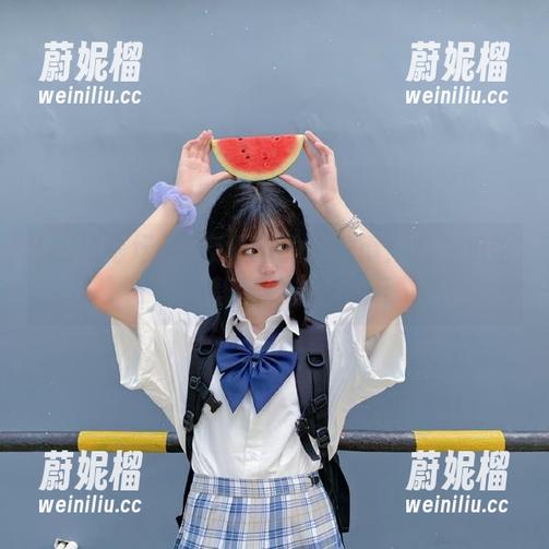 午夜蔓延的播放键：在吃瓜论坛静静观看过往风云