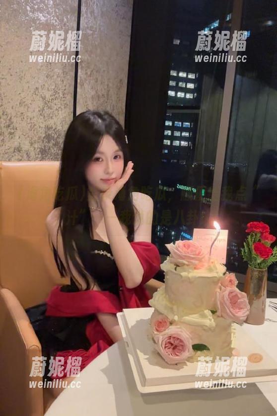 登录海角吃瓜，顺便给我点“汁”——我说的是八卦！