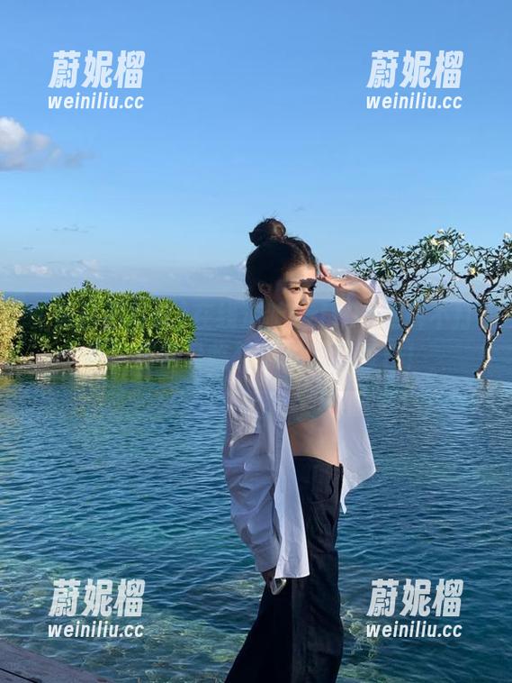 在线追踪zztt08黑料不打烊，仿佛身临其境的戏精舞台！