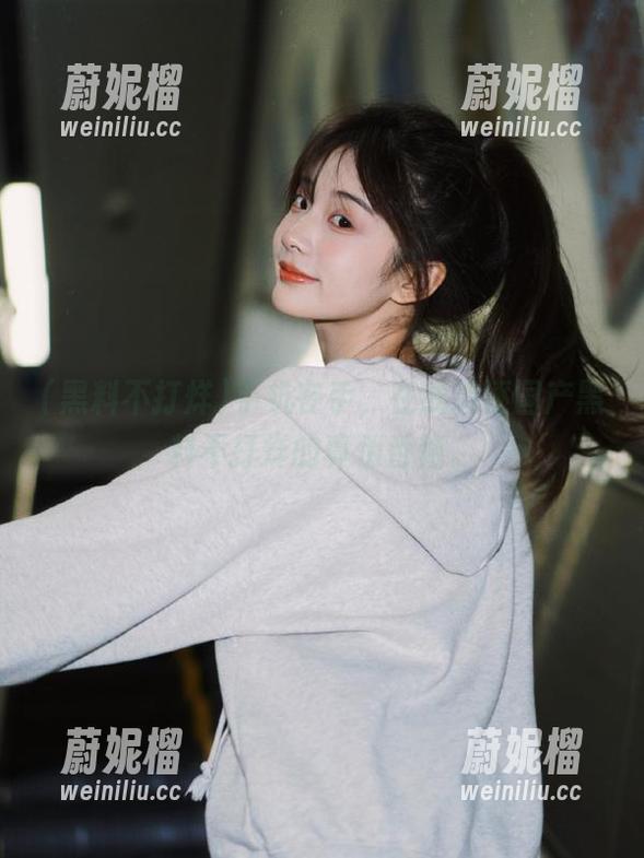 手机在手，在线追逐国产黑料不打烊的真伪香艳。