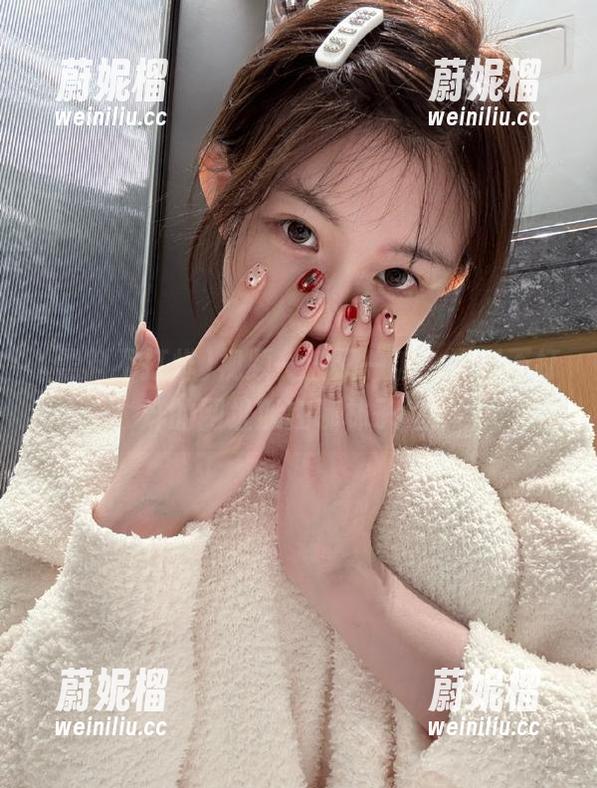视频一波又一波，黑料不打烊的网址躲在哪林子里？