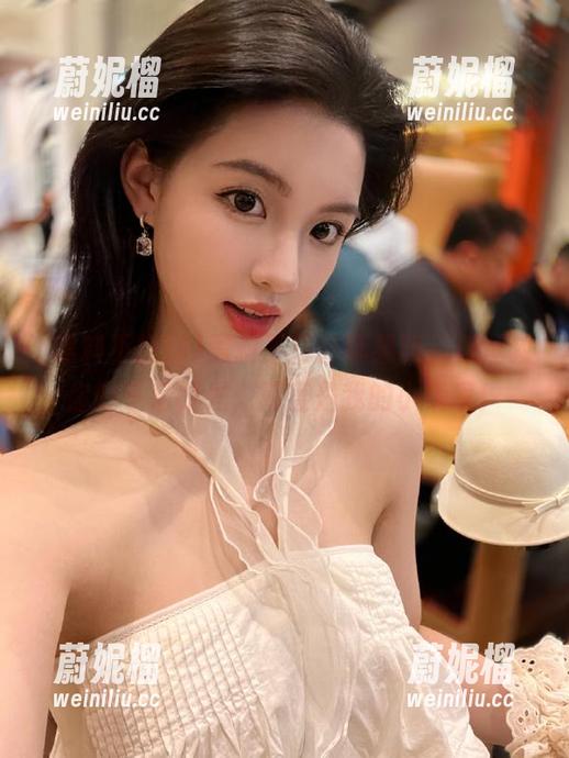 黑料不打烊苹果版，瓜拯救你的午后时光，简直是我的小确幸！