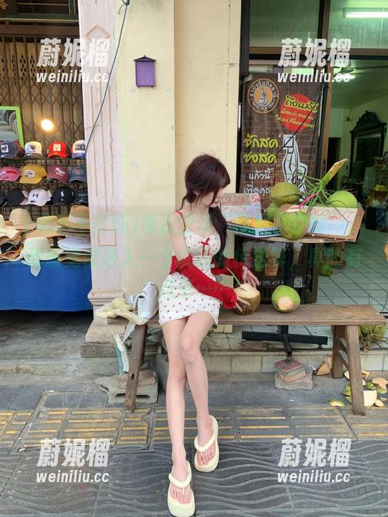 每次登录“黑料不打烊”，都感觉像进入一个疯狂的传送阵，真的有点晕……