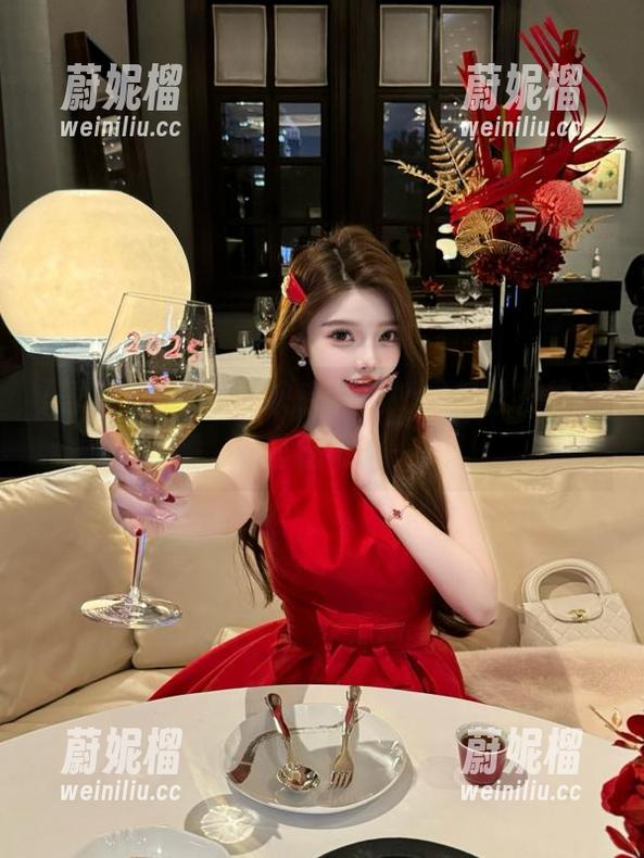 哈哈，快来下载！黑料社在线，黑料看不停～