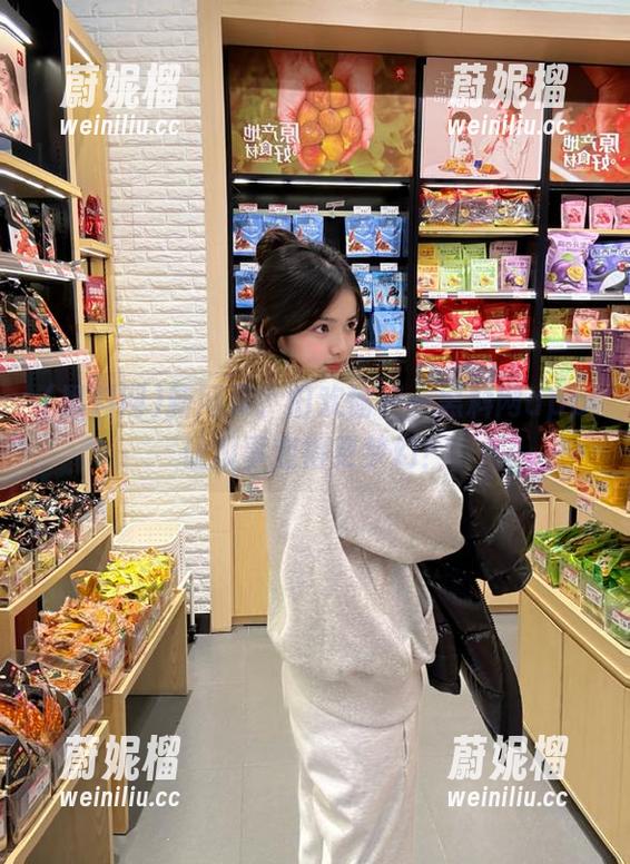 黑料网 新网页、旧欢愉——黑料网app让瓜事变得更梦幻!