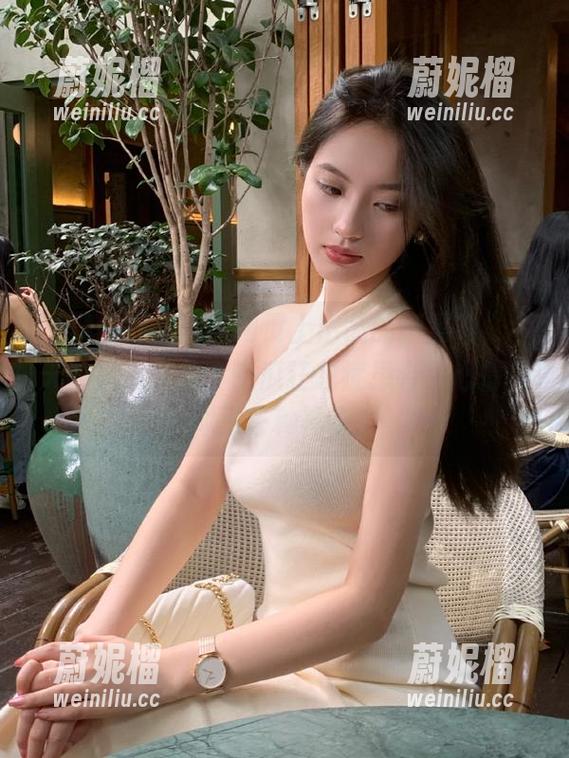 黑料网 黑料网网页上出品的新黑料,今天的我感觉像个吃瓜狂想症患者,心情模拟了千种神奇!